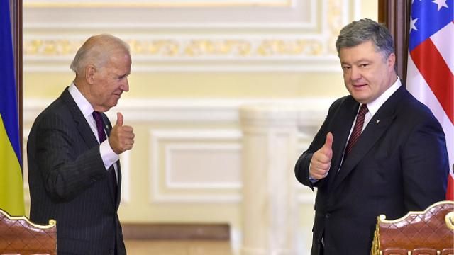 Візит Байдена, "бурштинові" розбірки і катастрофа турецького літака, – головне за добу Візит Байдена, "бурштинові" розбірки і катастрофа турецького літака, – головне за добу