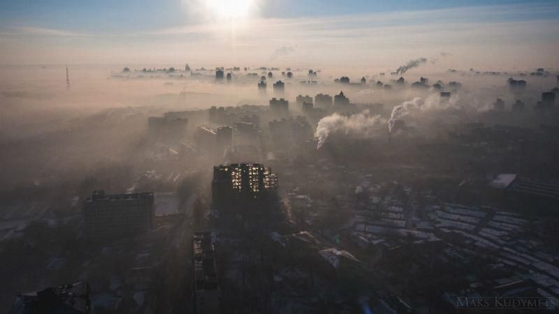 Подозрительный смог в Киеве, новые вагоны-трансформеры от Укрзализныци, – самое интересное за день