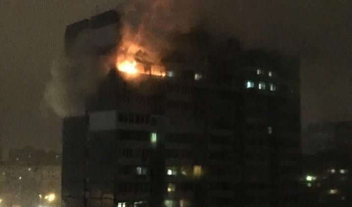 Опубликовали фото масштабного пожара в многоэтажке в Днепре