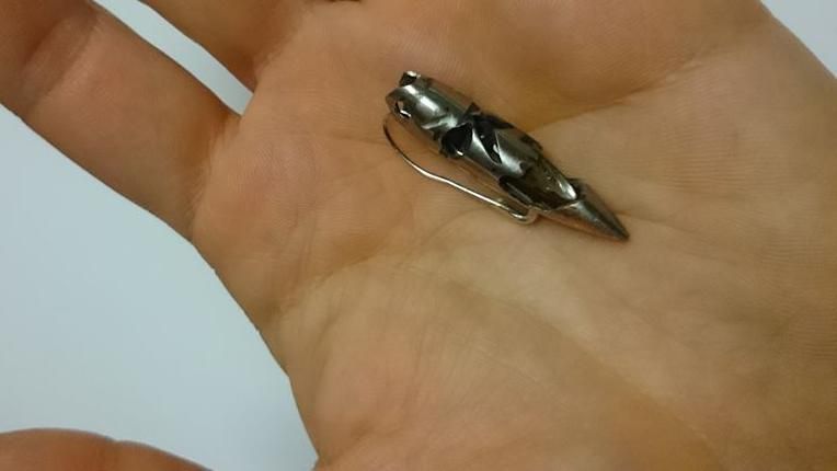 Савченко похвасталась необычным украшением из зоны АТО Савченко похвасталась необычным украшением из зоны АТО