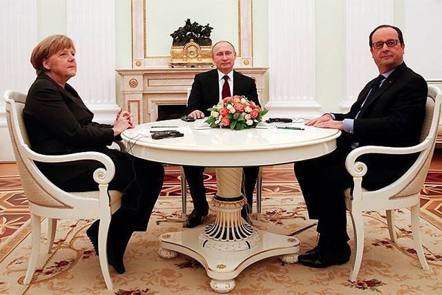 Путин поговорил с Меркель и Олландом о Донбассе и пленных