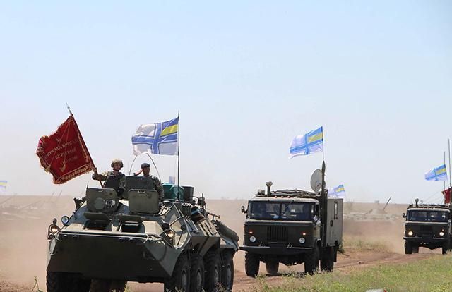 Військова техніка їздитиме на півдні України: пройдуть навчання ВМС