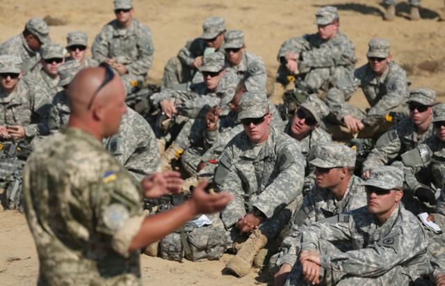 Иностранные войска прибудут в Украину для совместных учений: Рада дала согласие Иностранные войска прибудут в Украину для совместных учений: Рада дала согласие