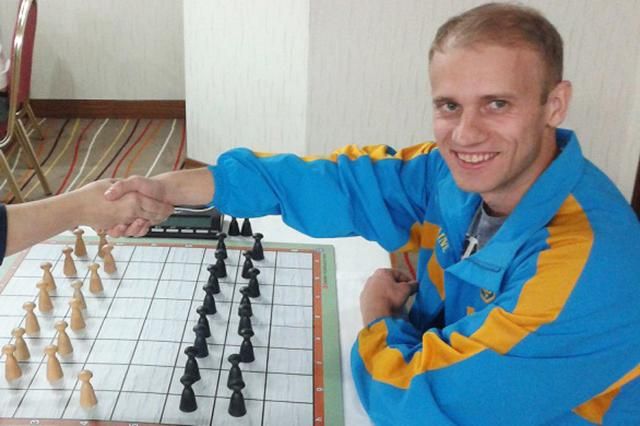 Український шашкіст розповів про тиск Росії через вишиванку