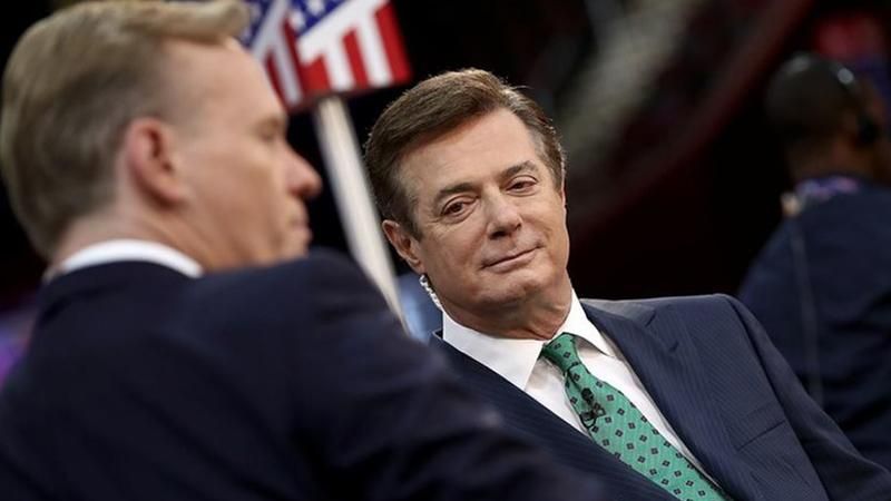 Американські спецслужби перевіряють зв'язок радників Трампа з Росією, – NYT Американські спецслужби перевіряють зв'язок радників Трампа з Росією, – NYT