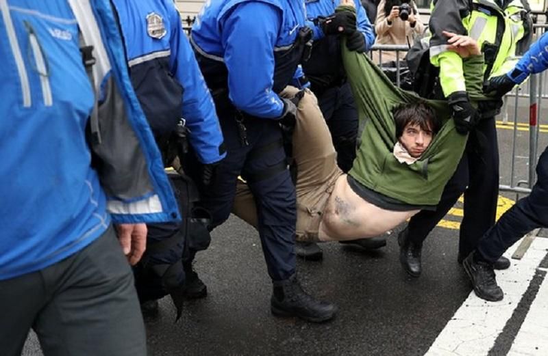 В Вашингтоне массовые протесты из-за инаугурации Трампа В Вашингтоне массовые протесты из-за инаугурации Трампа