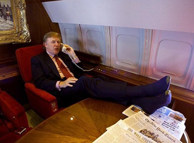 Спецслужби змусили Трампа змінити його смартфон Спецслужби змусили Трампа змінити його смартфон