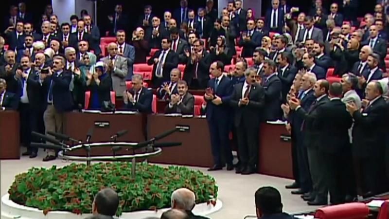 Парламент Туреччини розширив повноваження Ердогана

