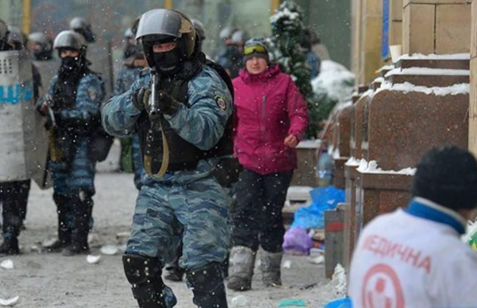 Еще одно компрометирующее фото Савченко с Майдана заинтересовало сеть