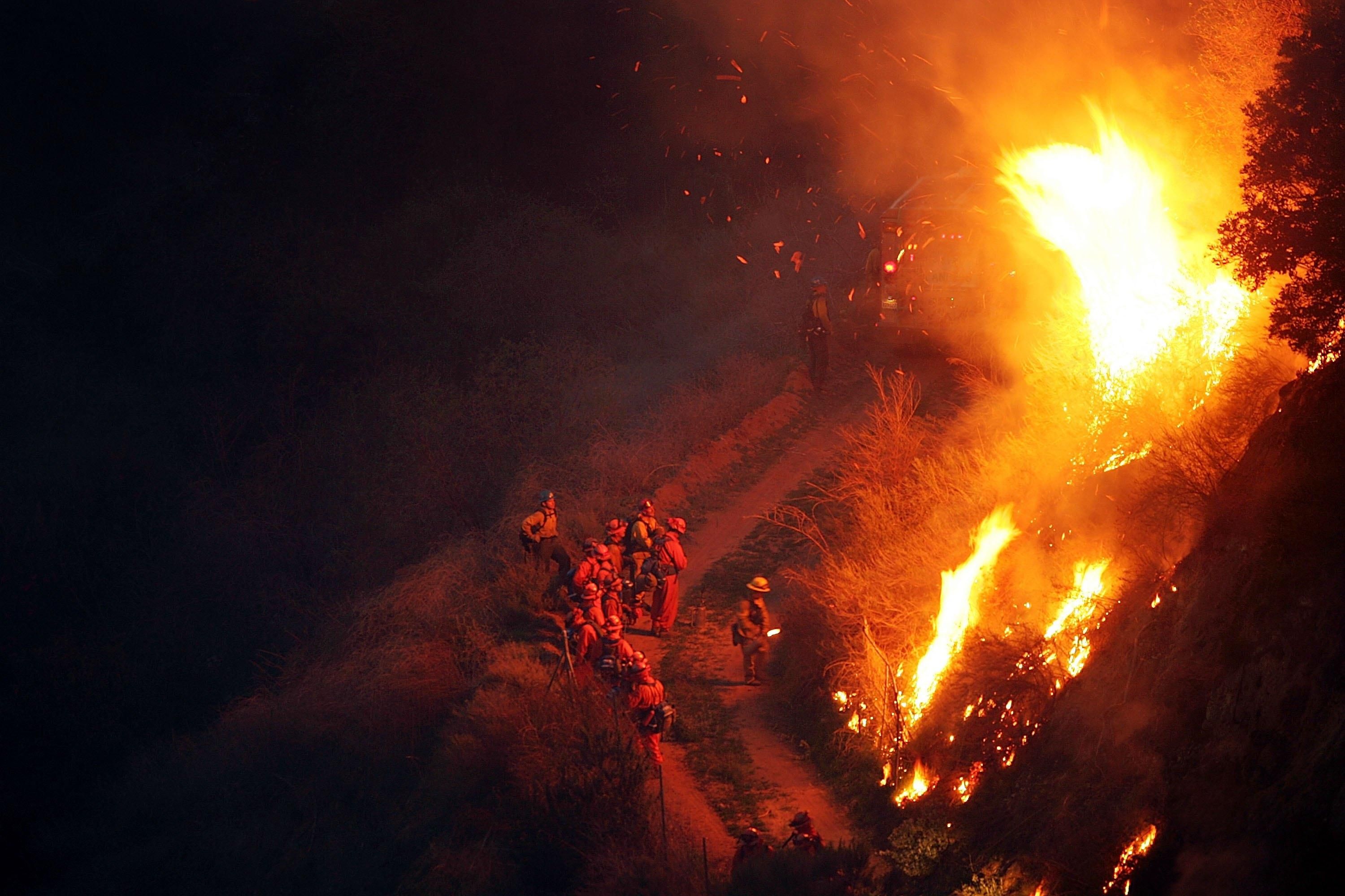 Одна из стран Южной Америки объявила чрезвычайное положение Одна из стран Южной Америки объявила чрезвычайное положение