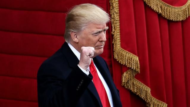 У Сенаті спеціальним законом можуть заборонити Трампу знімати санкції з Росії У Сенаті спеціальним законом можуть заборонити Трампу знімати санкції з Росії