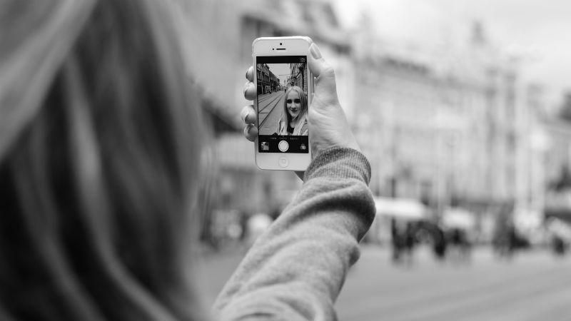 З'явилася нова інформація про iPhone 8: смартфон зможе впізнати власника