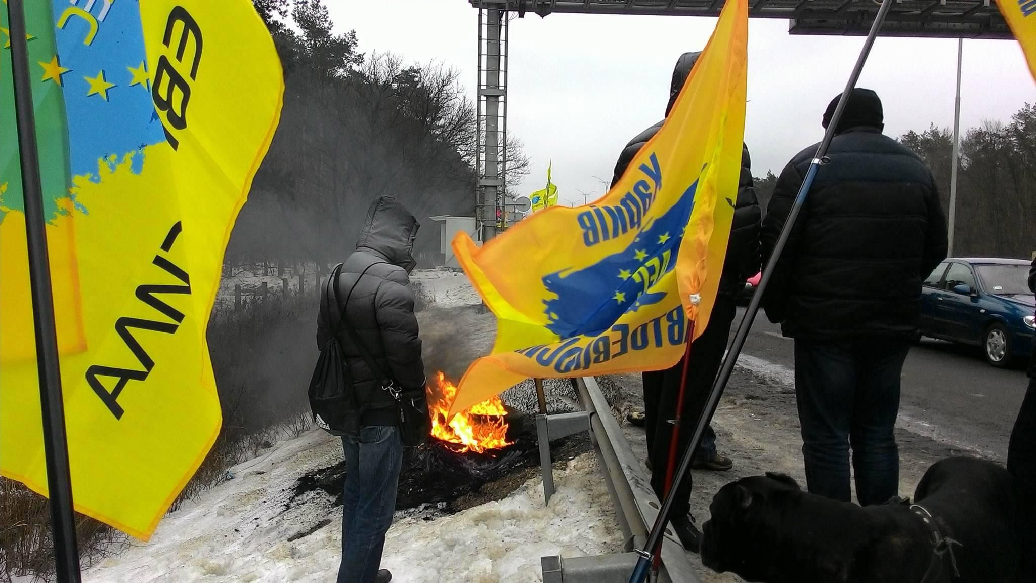 Активісти, які блокують всі в'їзди до столиці, вирушать під стіни Кабміну: фото акції