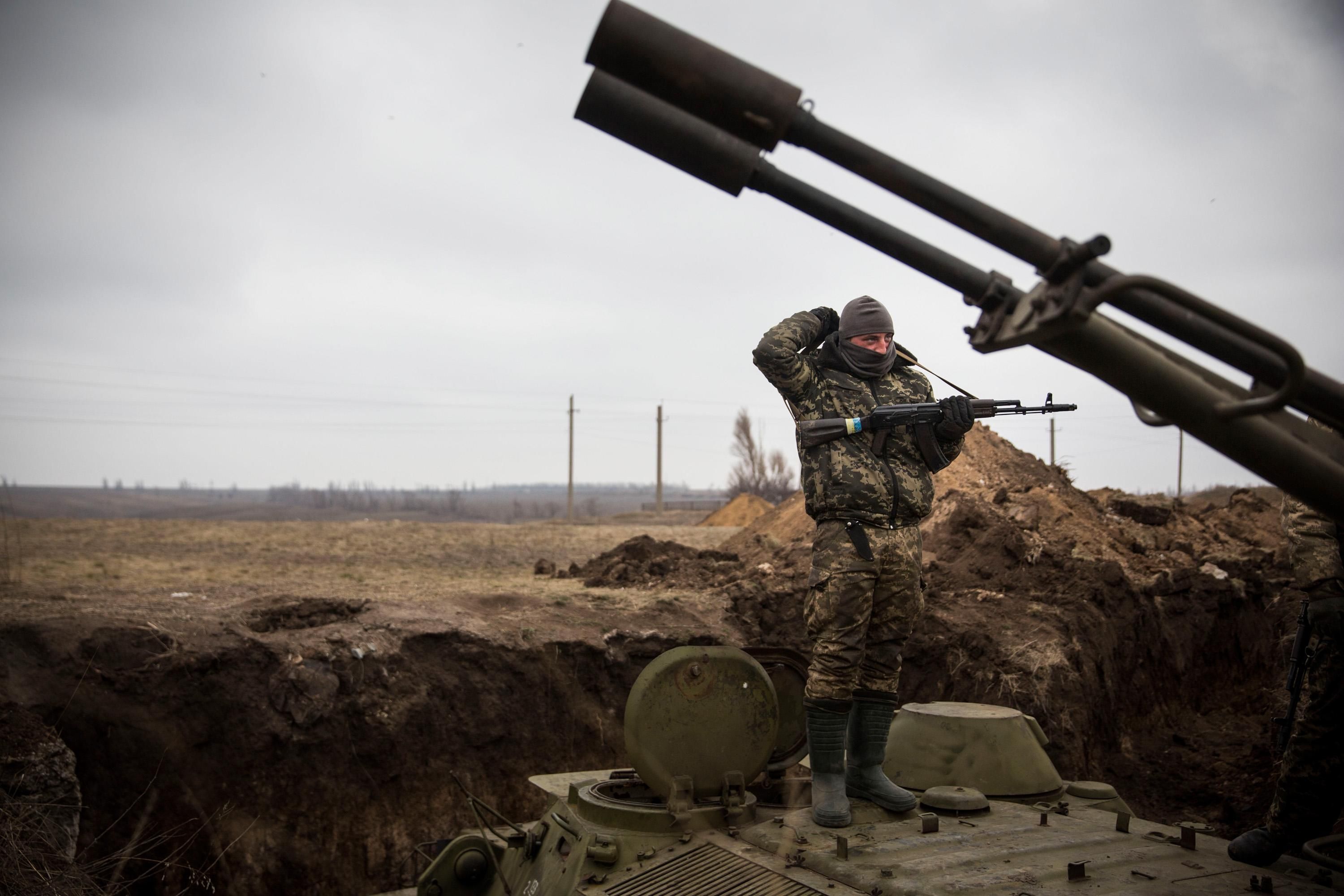 Біля Станиці Луганської був масовий обстріл: є постраждалий