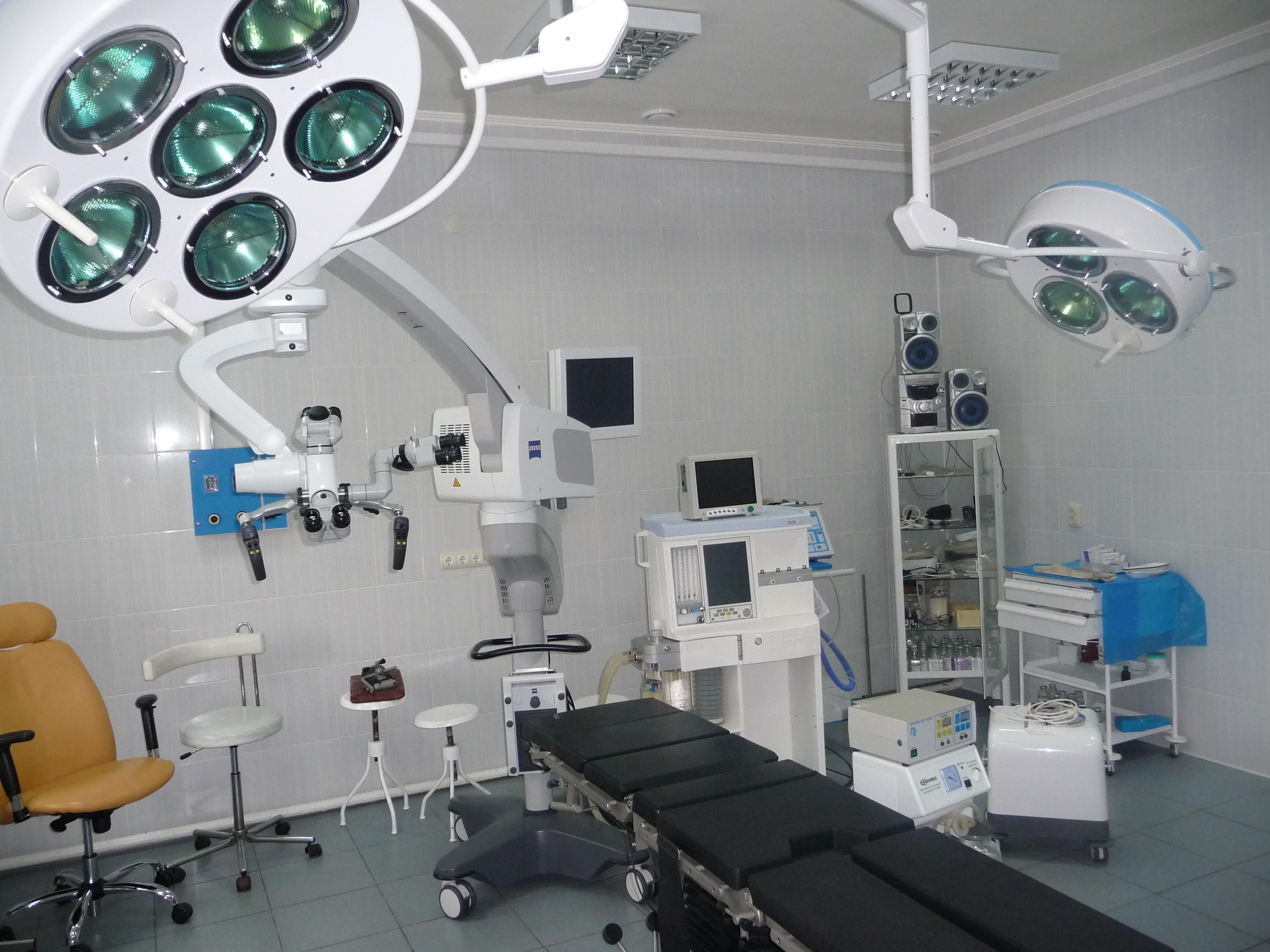 Медики розповіли про стан хлопчика з кульовим пораненням у Дніпрі Медики розповіли про стан хлопчика з кульовим пораненням у Дніпрі