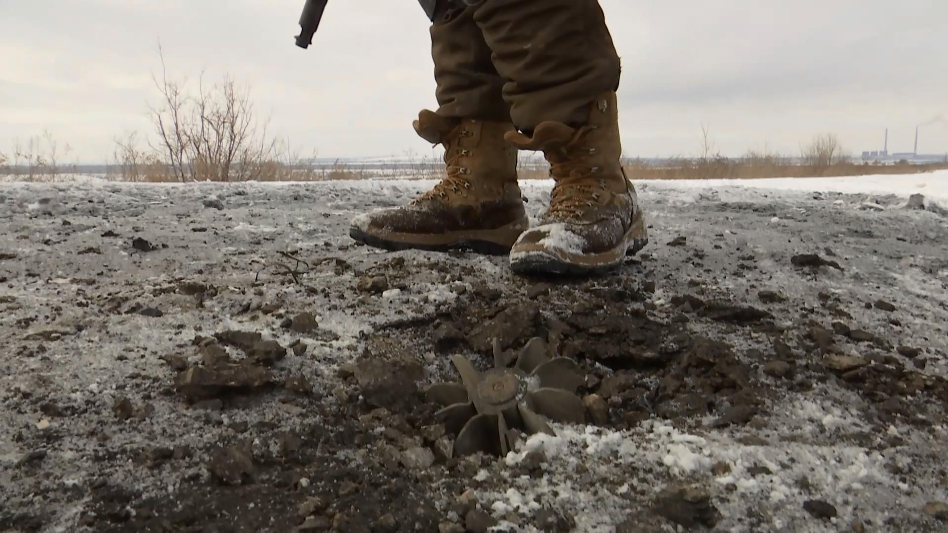 Стреляли точно не шахтеры, – как под обстрелами минометов украинские военные держат оборону