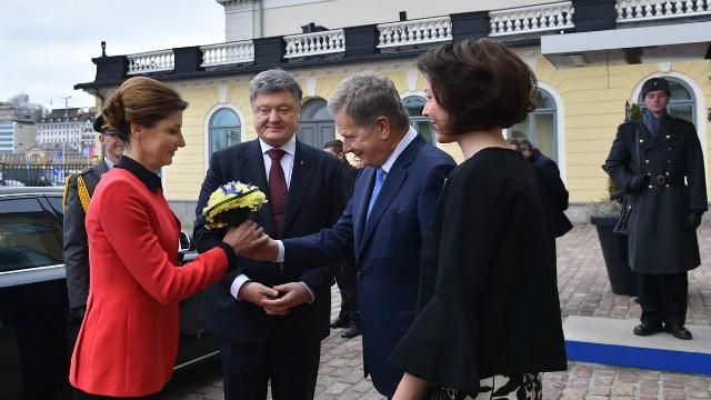 Порошенка в Гельсінкі нагородили почесною медаллю