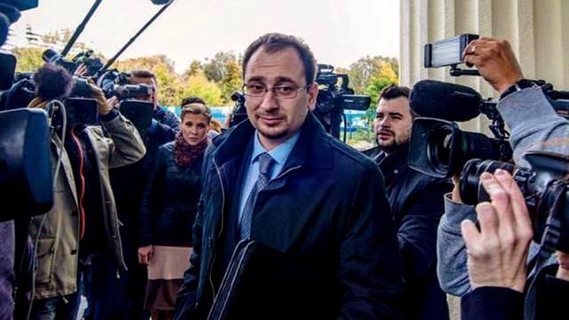 ФСБ відпустила адвоката Полозова ФСБ відпустила адвоката Полозова