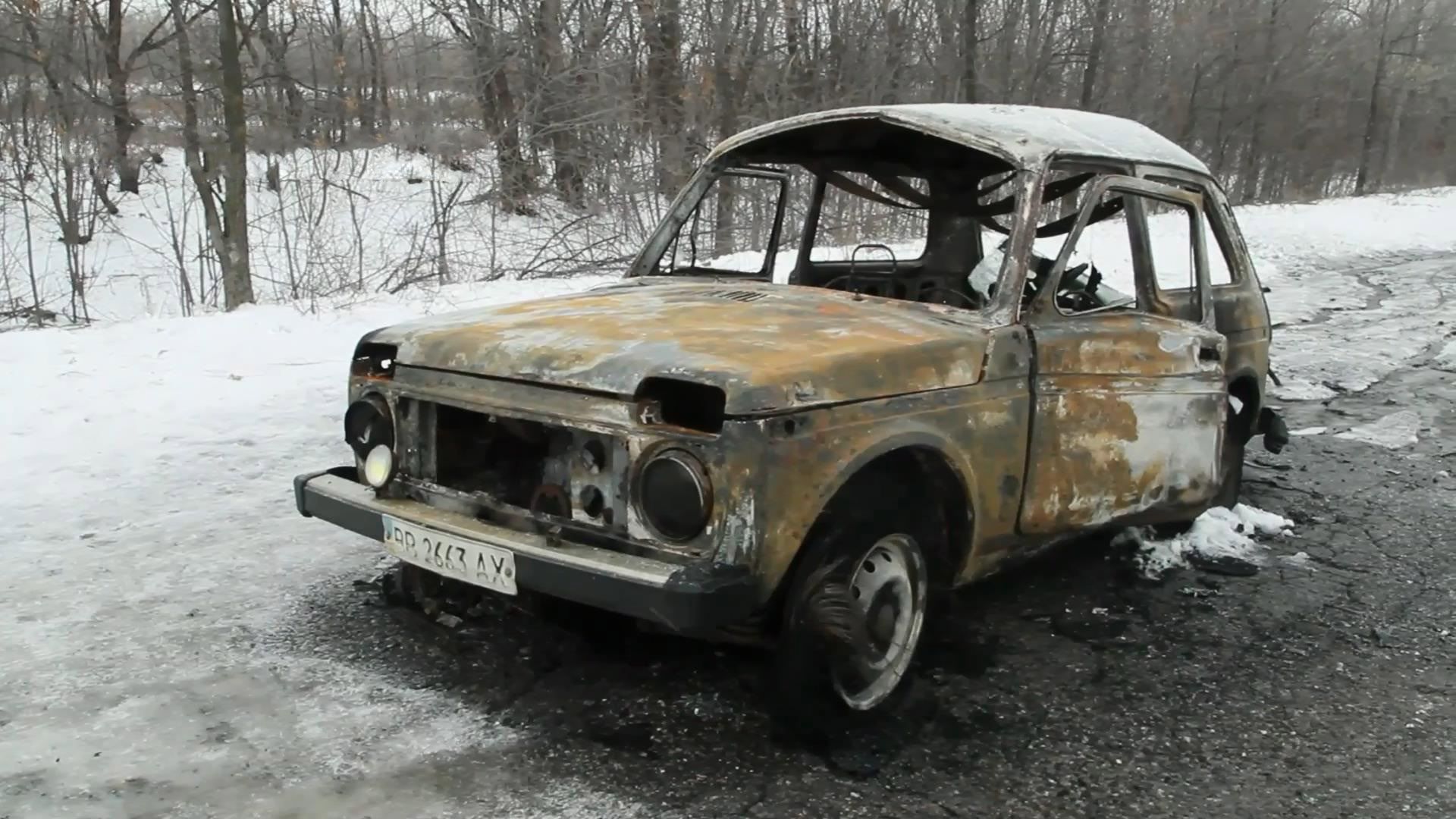 Неизвестные расстреляли из гранатомета автомобиль мирного жителя в Луганской области