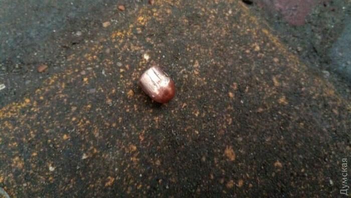 Во время задержания вооруженного киллера злоумышленник покончил жизнь самоубийством Во время задержания вооруженного киллера злоумышленник покончил жизнь самоубийством