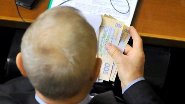 Комітет виборців хоче заборонити партіям платити за рекламу державними мільйонами Комітет виборців хоче заборонити партіям платити за рекламу державними мільйонами