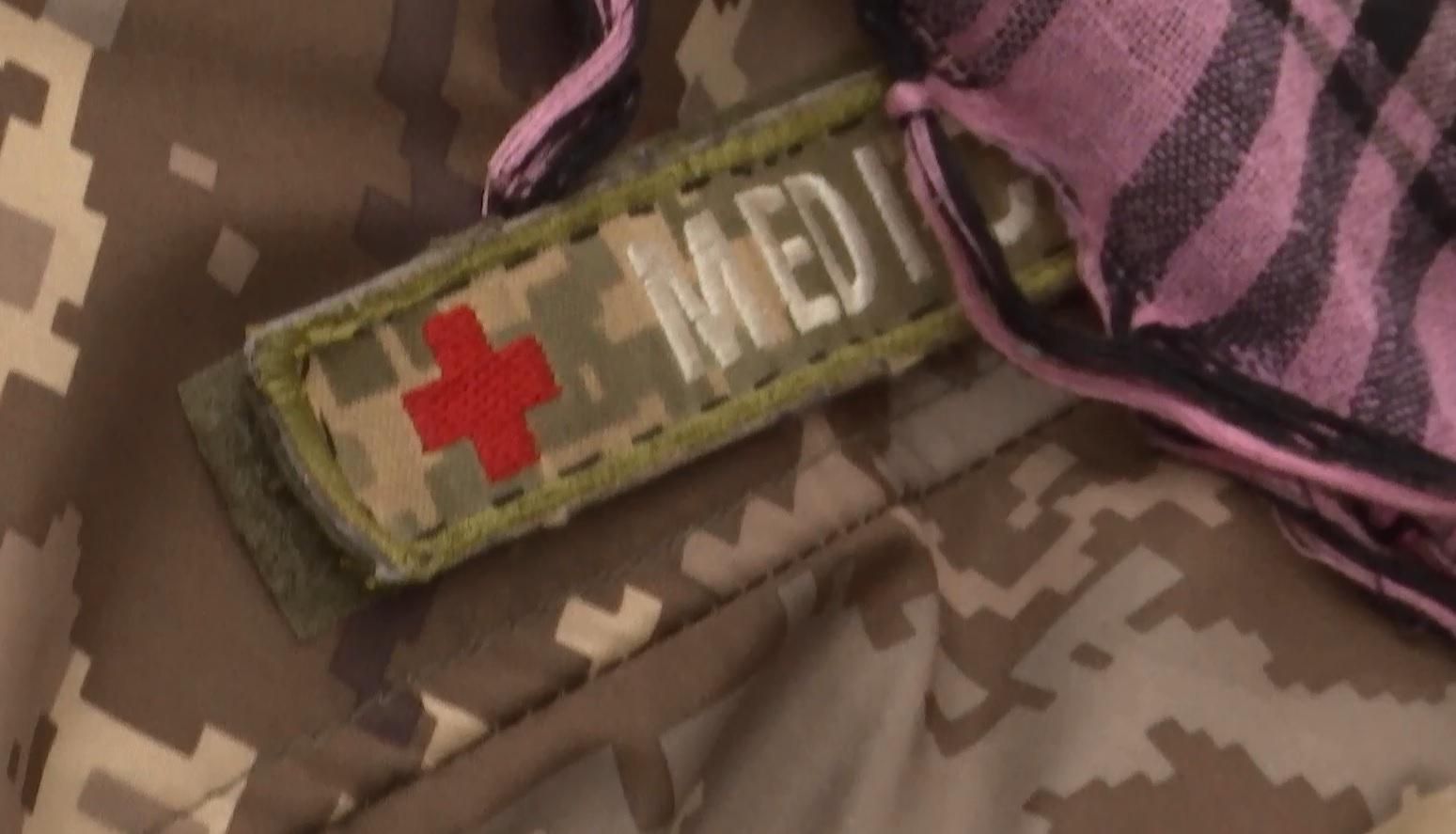 Як на Світлодарській дузі солдат від смерті рятували сміливі дівчата-медики