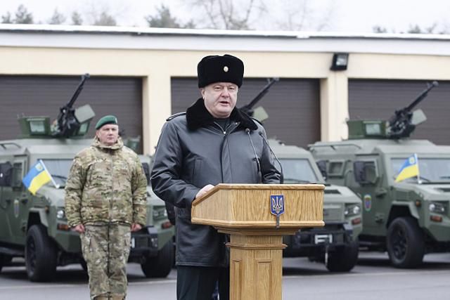 Порошенко приказал обеспечить ВСУ новейшими танками