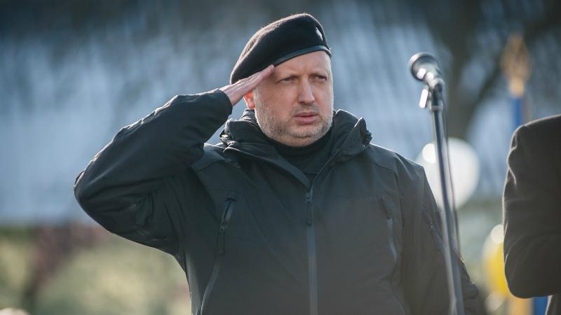 Сколько силовиков из Крыма предали Украину в год аннексии: Турчинов озвучил ошеломляющие цифры