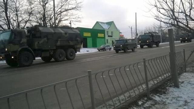 Фотофакт: в оккупированный Симферополь въехала колонна военной техники