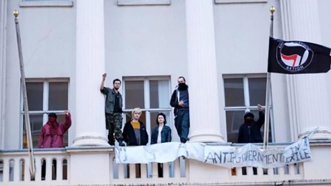 В Лондоне особняк российского миллиардера захватили сквоттеры: появились фото В Лондоне особняк российского миллиардера захватили сквоттеры: появились фото