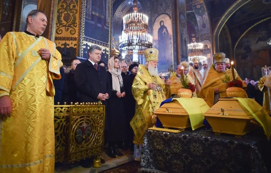 Александра Олеся перезахоронили в Киеве: опубликовали фото Александра Олеся перезахоронили в Киеве: опубликовали фото