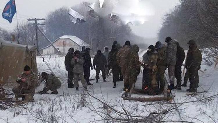 Учасники блокади підриватимуть залізничні колії, щоб запобігти торгівлі з окупантами