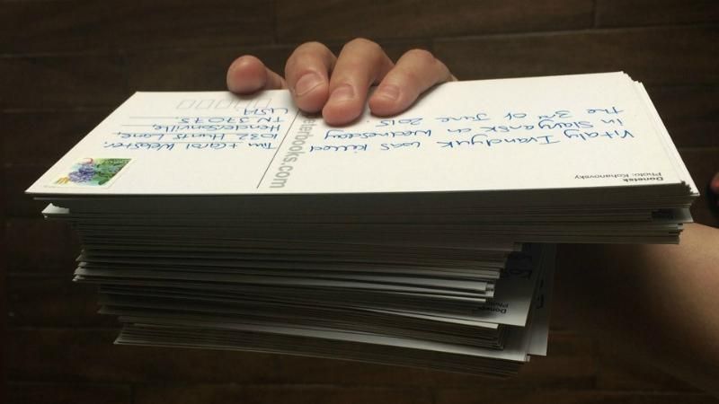 #WarIsPersonal: фотограф із Лондона розсилає незнайомцям листівки про війну на Донбасі #WarIsPersonal: фотограф із Лондона розсилає незнайомцям листівки про війну на Донбасі