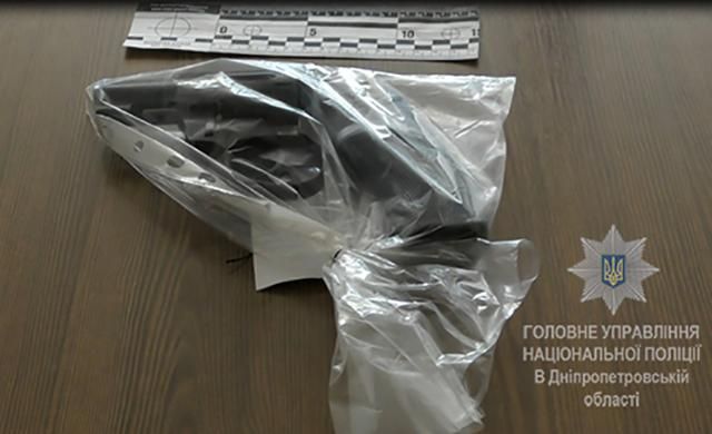 Полиция выяснила, кто ранил из пистолета маленького мальчика в Днепре Полиция выяснила, кто ранил из пистолета маленького мальчика в Днепре