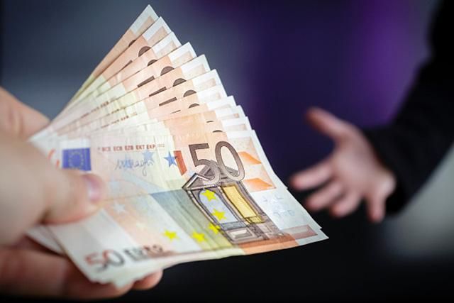 Курс валют на 31 січня: євро різко падає