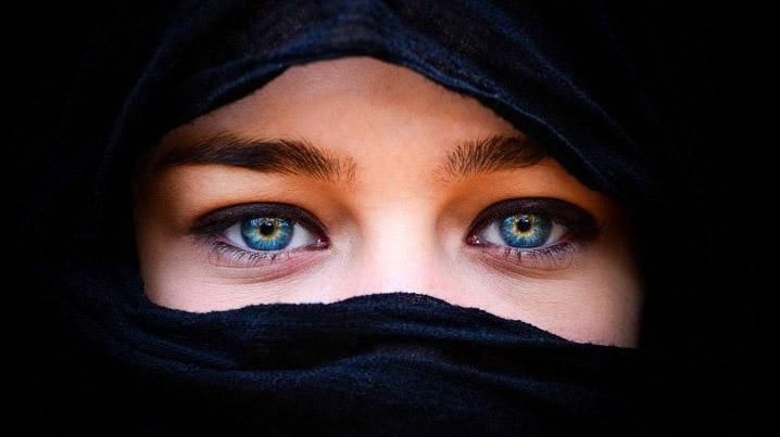 Східний елемент одягу заборонили носити в Австрії Східний елемент одягу заборонили носити в Австрії