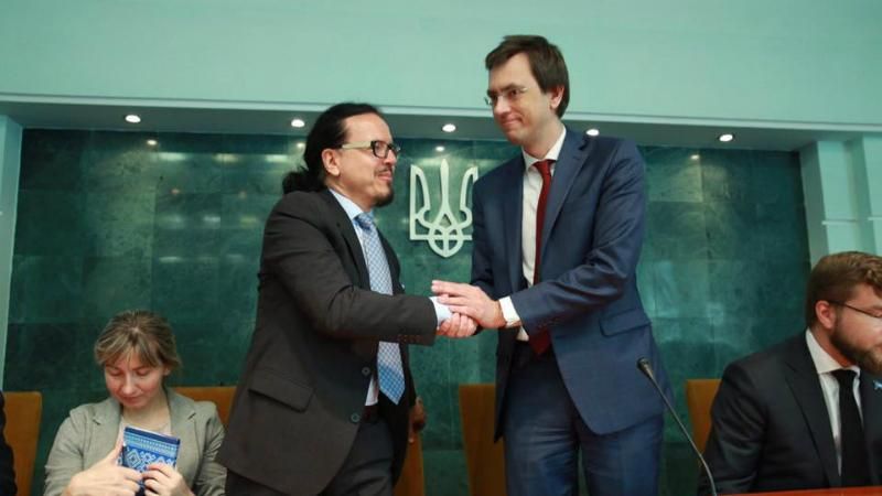 Омелян озвучил категоричное решение конфликта с Балчуном Омелян озвучил категоричное решение конфликта с Балчуном