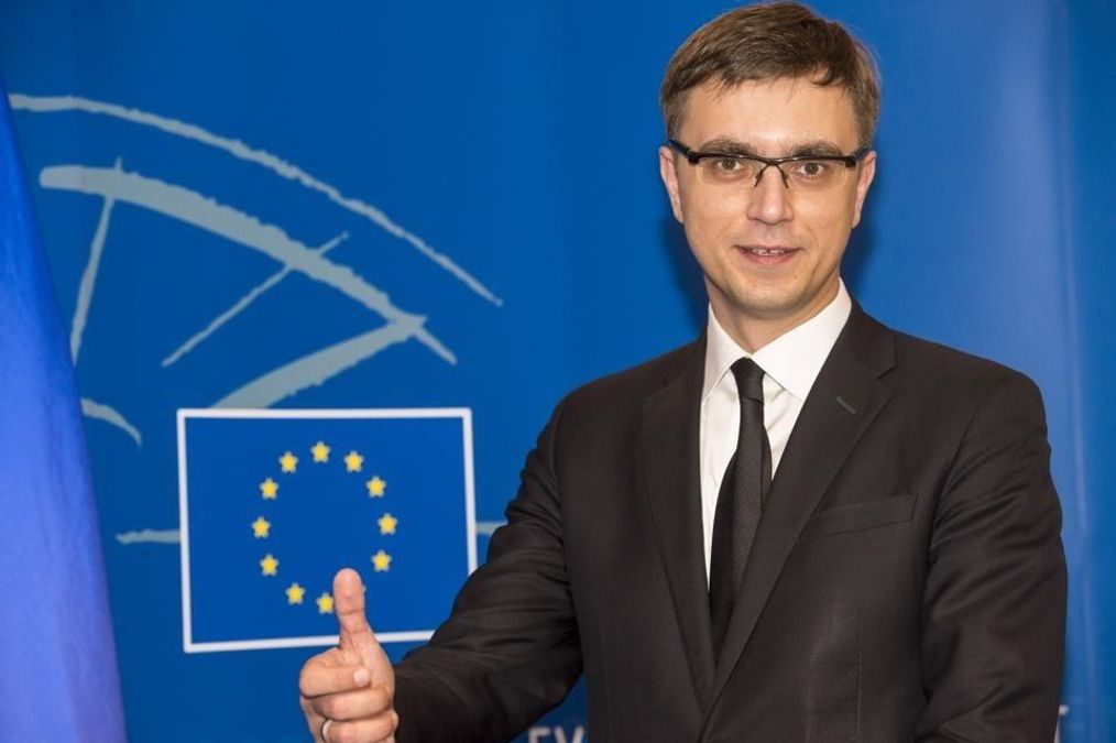 Омелян рассказал, кто на самом деле контролирует "Укрзализныцю" Омелян рассказал, кто на самом деле контролирует "Укрзализныцю"