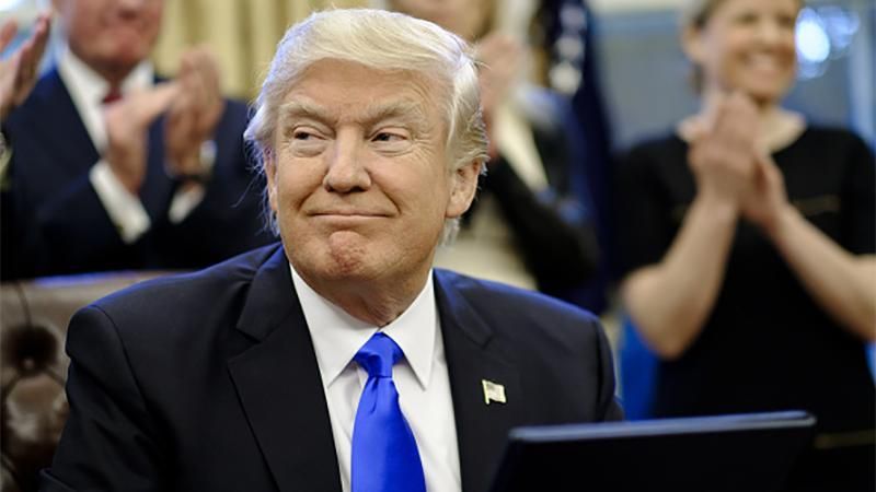 Радянський Трамп з'явився повішаним на дереві у США Радянський Трамп з'явився повішаним на дереві у США