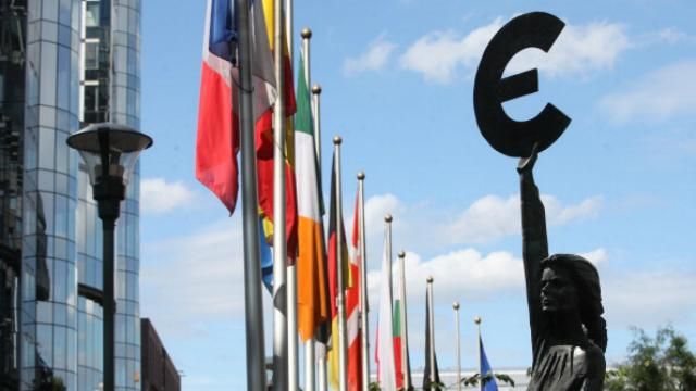 Европарламент определился с датой голосования о новом механизме безвиза Европарламент определился с датой голосования о новом механизме безвиза