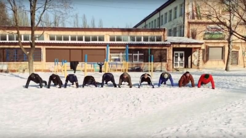 Патриоты из Донбасса присоединились к популярному флешмобу, но изменили его правила Патриоты из Донбасса присоединились к популярному флешмобу, но изменили его правила