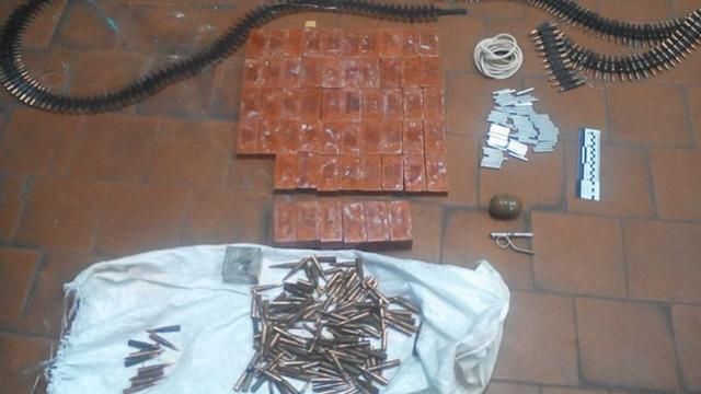 Військового спіймали в метро з цілим арсеналом боєприпасів Військового спіймали в метро з цілим арсеналом боєприпасів