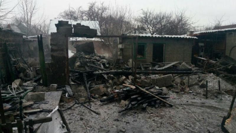 Появились жуткие фото последствий ночного обстрела Авдеевки Появились жуткие фото последствий ночного обстрела Авдеевки