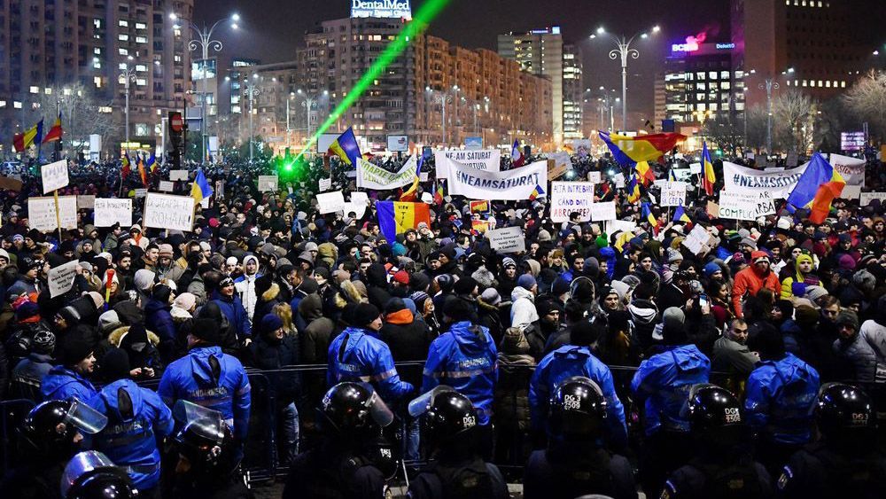 Один из министров Румынии поддержал антиправительственные протесты и ушел в отставку