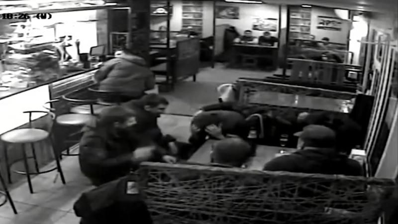 Водій прокуратури влаштував стрілянину у кафе: з’явилося відео 