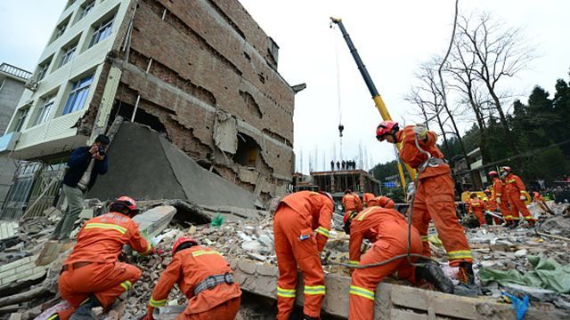В Китае рухнули четыре многоэтажки, выжили только две женщины