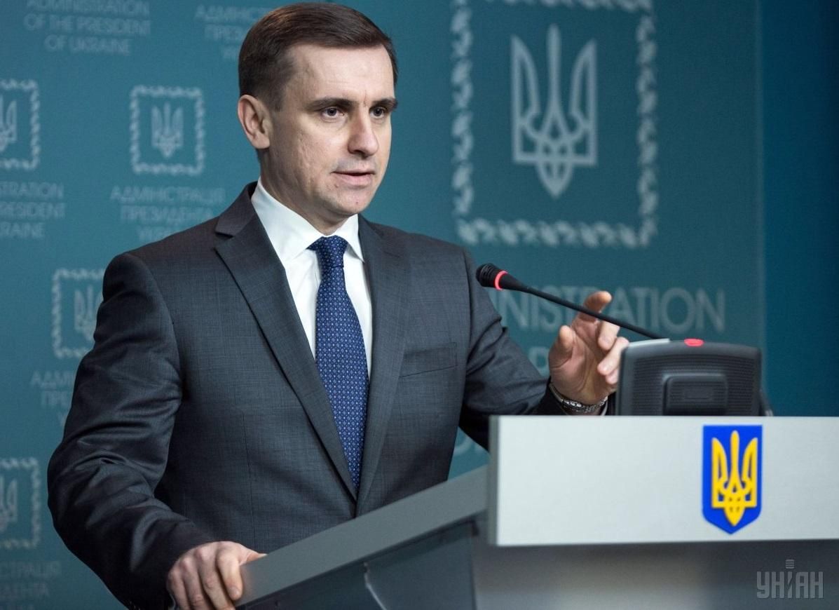 Представник Порошенка розповів, чи введуть воєнний стан в Україні