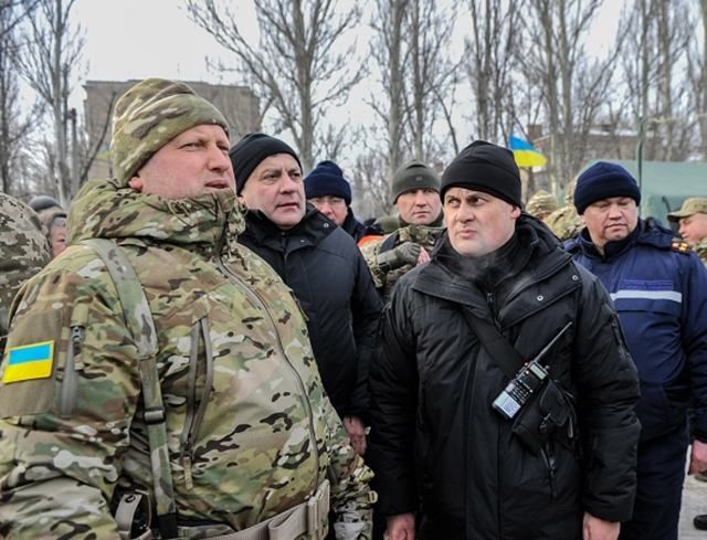 Турчинов заявил, что вчерашние обстрелы на Донбассе были самыми мощными за год