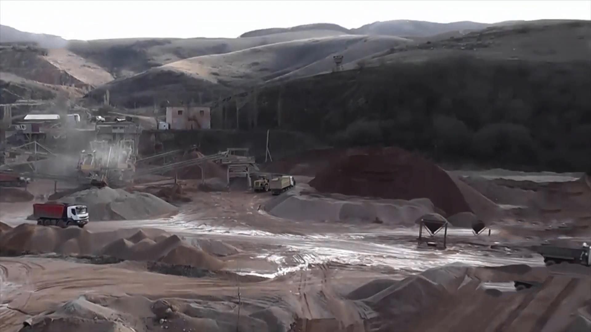 Росія перетворює анексований Крим з курорту на військово-будівельну зону Росія перетворює анексований Крим з курорту на військово-будівельну зону