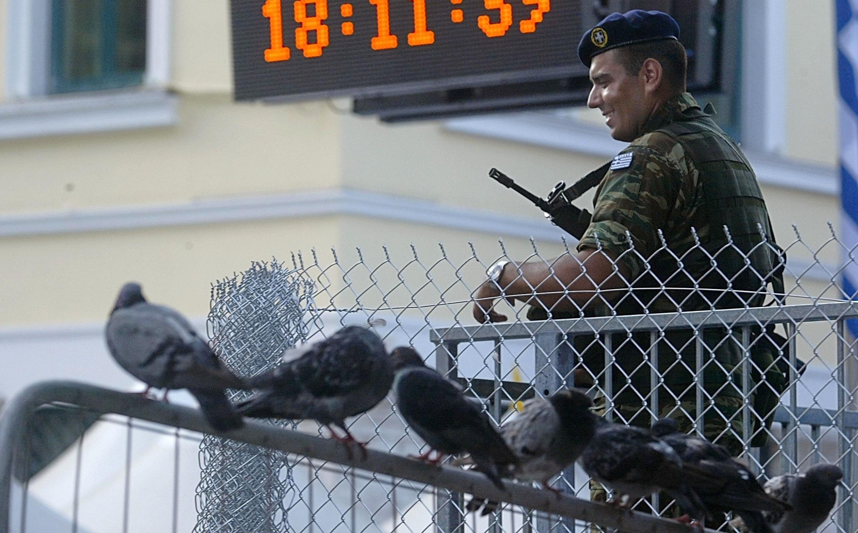Греция привела войска в боеготовность из-за посягательства соседа